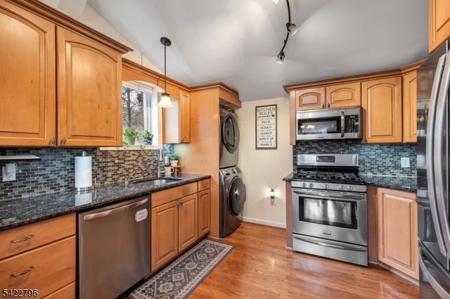 24 Broadway, West Milford Twp., NJ 07480