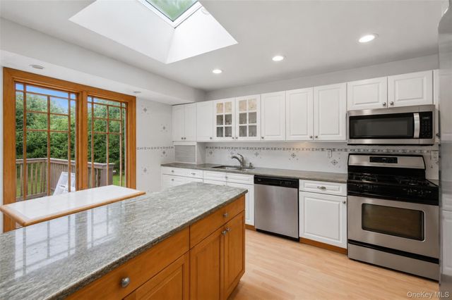 3 Larch Court, Suffern, NY 10901