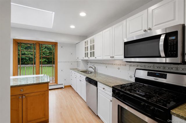 3 Larch Court, Suffern, NY 10901