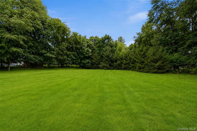 3 Larch Court, Suffern, NY 10901