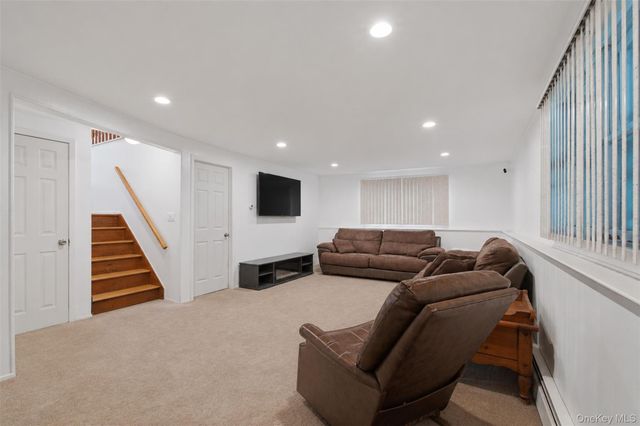 3 Larch Court, Suffern, NY 10901