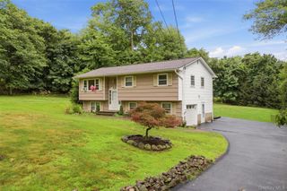 3 Larch Court, Suffern, NY 10901