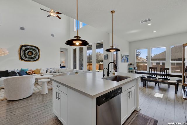 382 Nightshade Trl, New Braunfels, TX 78132