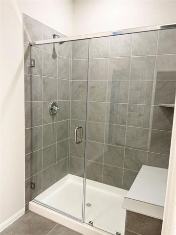 705 Seabreeze Drive, Kemah, TX 77565