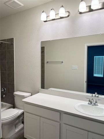 705 Seabreeze Drive, Kemah, TX 77565