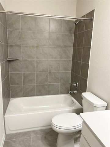 705 Seabreeze Drive, Kemah, TX 77565