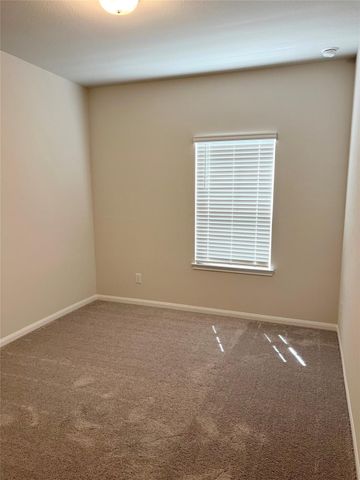 705 Seabreeze Drive, Kemah, TX 77565