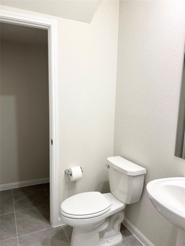 705 Seabreeze Drive, Kemah, TX 77565