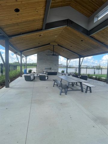 705 Seabreeze Drive, Kemah, TX 77565