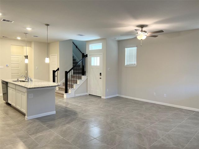 705 Seabreeze Drive, Kemah, TX 77565