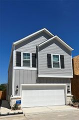 705 Seabreeze Drive, Kemah, TX 77565