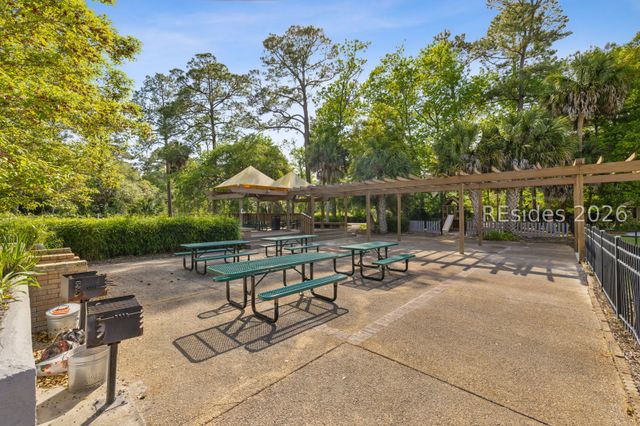 99 Forest Cove 99, Hilton Head Island, SC 29928