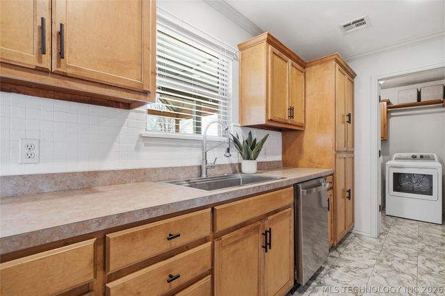 12015 N 195th East Avenue, Collinsville, OK 74021