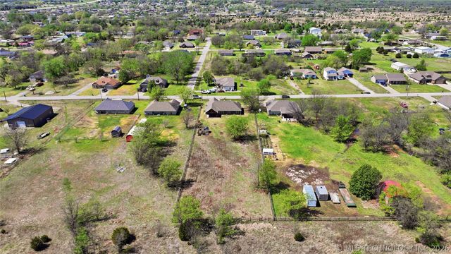 12015 N 195th East Avenue, Collinsville, OK 74021