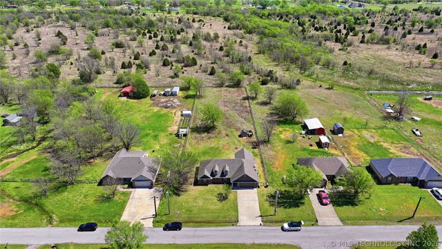 12015 N 195th East Avenue, Collinsville, OK 74021