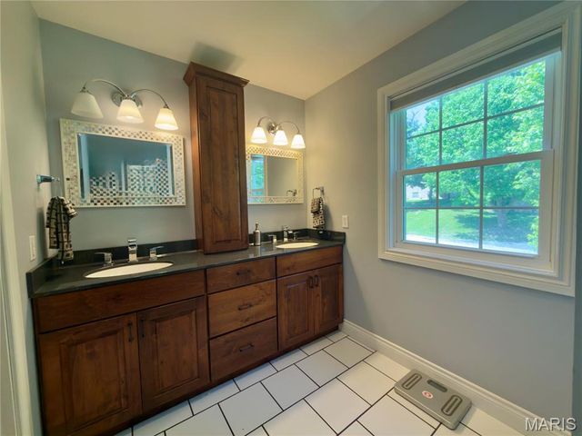 88 Heritage Road, Hannibal, MO 63401
