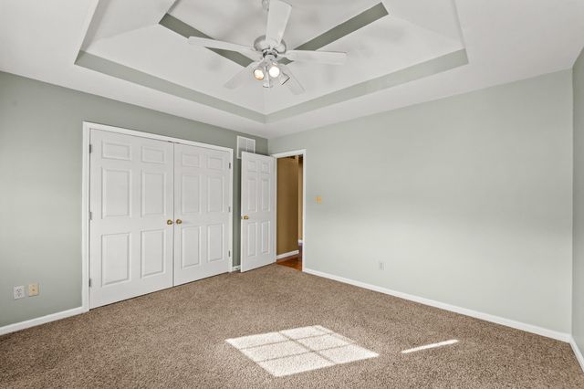 1606 INDEPENDENCE DR, Jefferson City, MO 65109