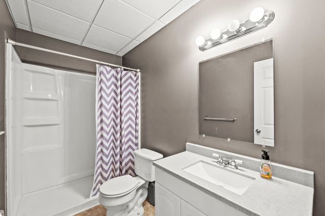 1606 INDEPENDENCE DR, Jefferson City, MO 65109