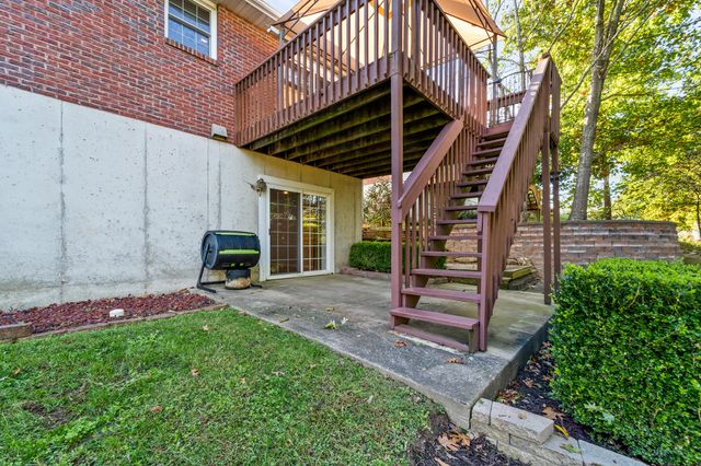 1606 INDEPENDENCE DR, Jefferson City, MO 65109