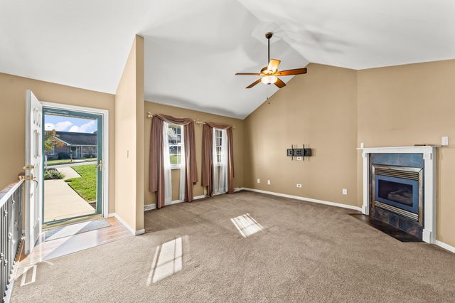 1606 INDEPENDENCE DR, Jefferson City, MO 65109