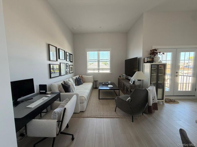 326a Long Beach Road, Island Park, NY 11558