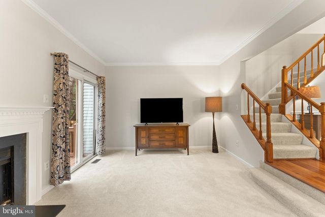 734 BALLS BLUFF RD NE, Leesburg, VA 20176