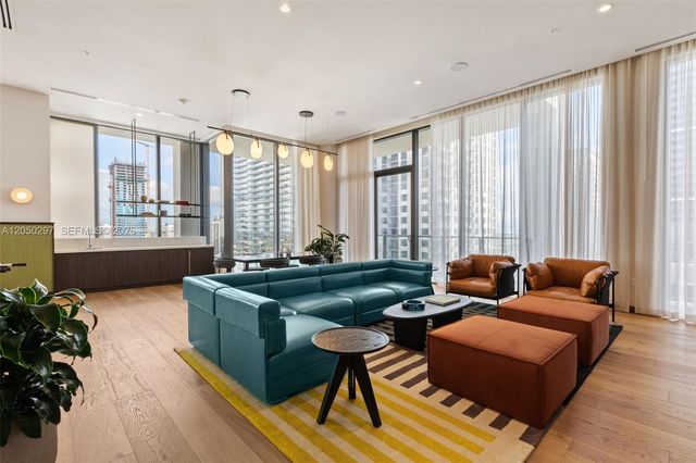 11 NE 6th Street 2605, Miami, FL 33132