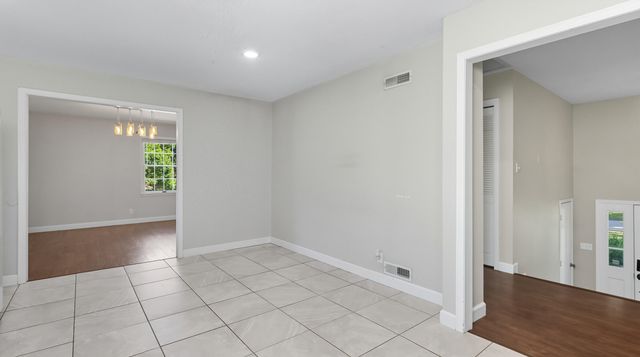 1157 Chateau Drive, West Plains, MO 65775