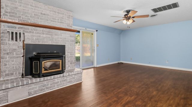 1157 Chateau Drive, West Plains, MO 65775