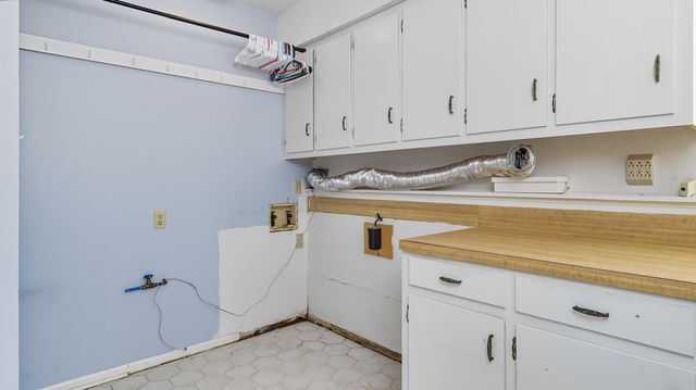 1157 Chateau Drive, West Plains, MO 65775