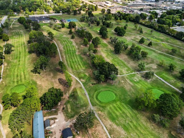 1157 Chateau Drive, West Plains, MO 65775