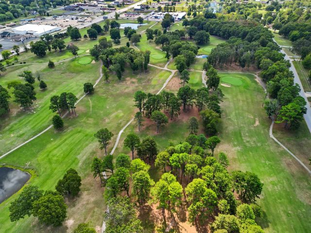 1157 Chateau Drive, West Plains, MO 65775