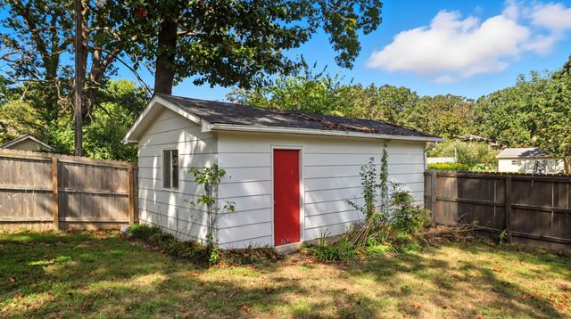 1157 Chateau Drive, West Plains, MO 65775