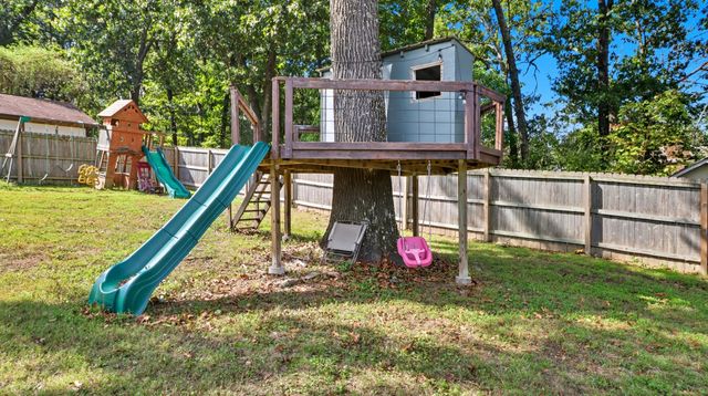 1157 Chateau Drive, West Plains, MO 65775