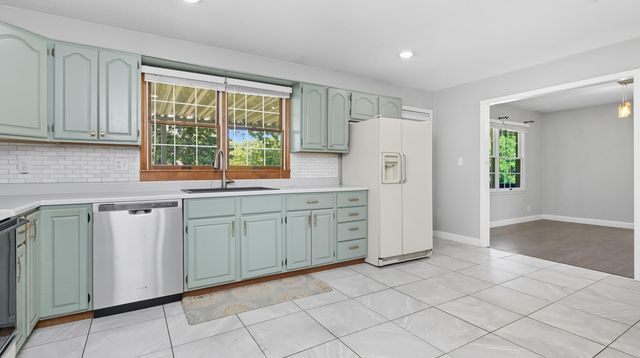 1157 Chateau Drive, West Plains, MO 65775