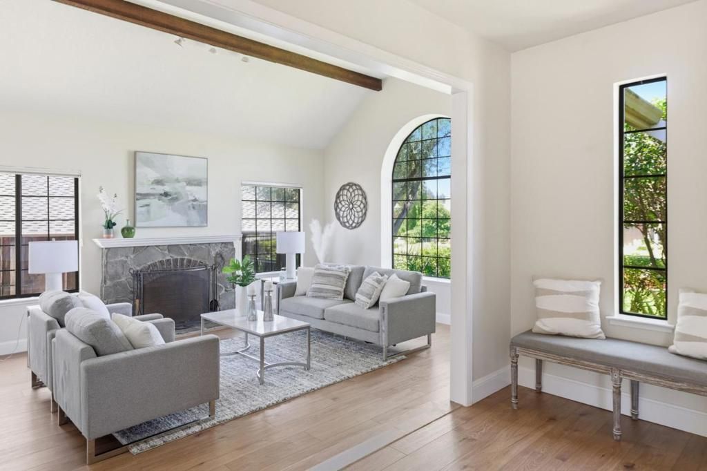 Image 3 of property listing at 1112 Grimley Lane, San Jose, CA 95120