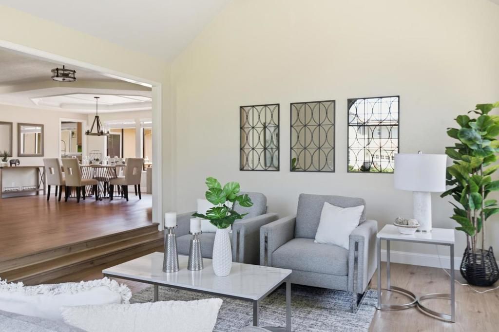 Image 4 of property listing at 1112 Grimley Lane, San Jose, CA 95120