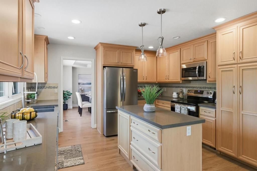 Image 7 of property listing at 1112 Grimley Lane, San Jose, CA 95120