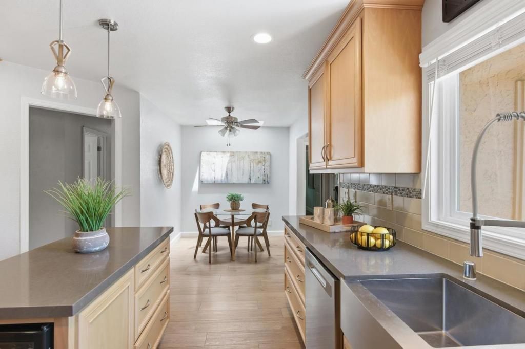 Image 8 of property listing at 1112 Grimley Lane, San Jose, CA 95120
