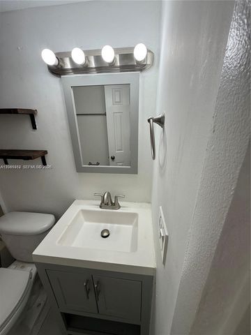 5199 NW 7th St 111, Miami, FL 33126