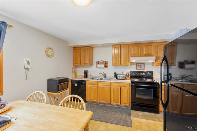 14 Braeside Road, Lysander, NY 13027