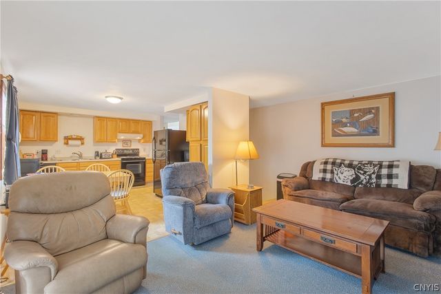 14 Braeside Road, Lysander, NY 13027