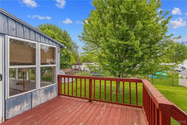 14 Braeside Road, Lysander, NY 13027