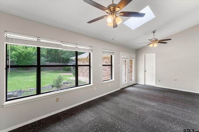 4509 Lakeside Drive, Mt Pleasant, TX 75455