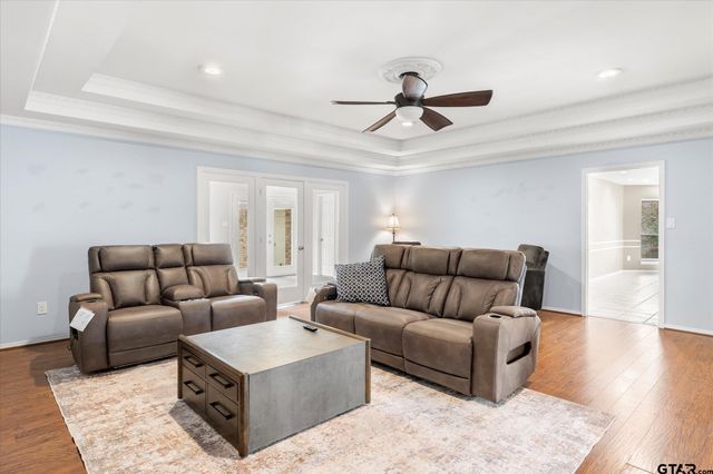 4509 Lakeside Drive, Mt Pleasant, TX 75455