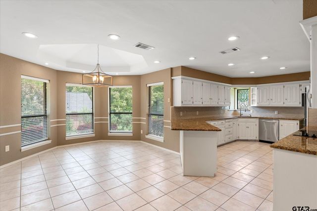 4509 Lakeside Drive, Mt Pleasant, TX 75455