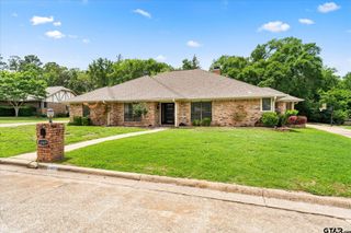 4509 Lakeside Drive, Mt Pleasant, TX 75455