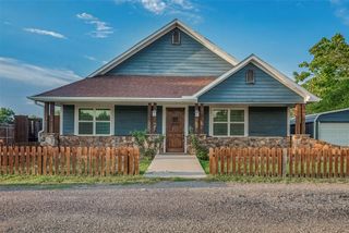 302 N Front Street, Savoy, TX 75479