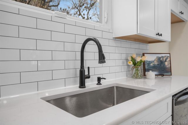 1625 East Drive, Bartlesville, OK 74006