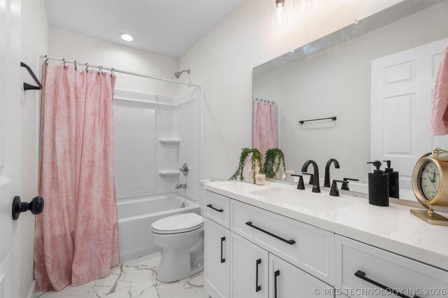 1625 East Drive, Bartlesville, OK 74006